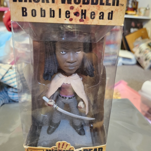 Walking Dead Michonne Bobblehead - Picture 1 of 2